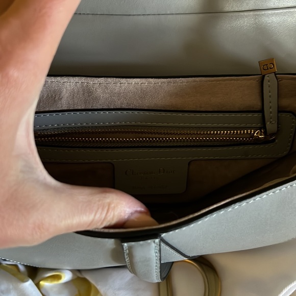 Designer-inspired perfect leather bag with detached belt - Picture 5 of 6